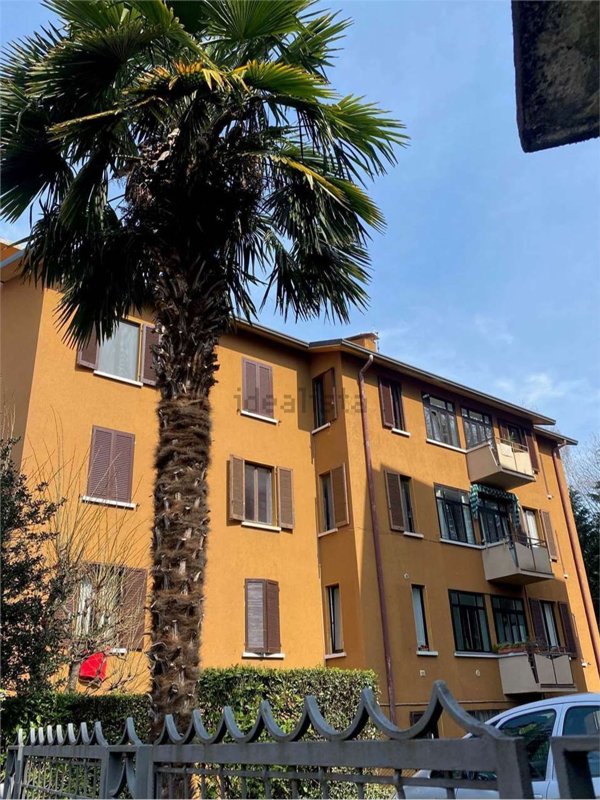 appartamento in vendita a Varese in zona Giubiano