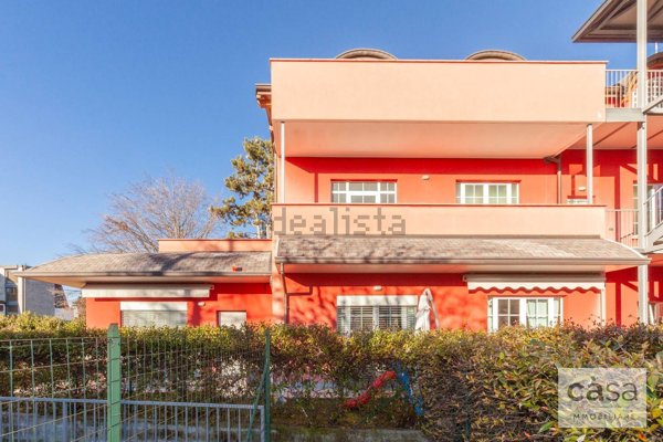 appartamento in vendita a Varese in zona Bizzozero