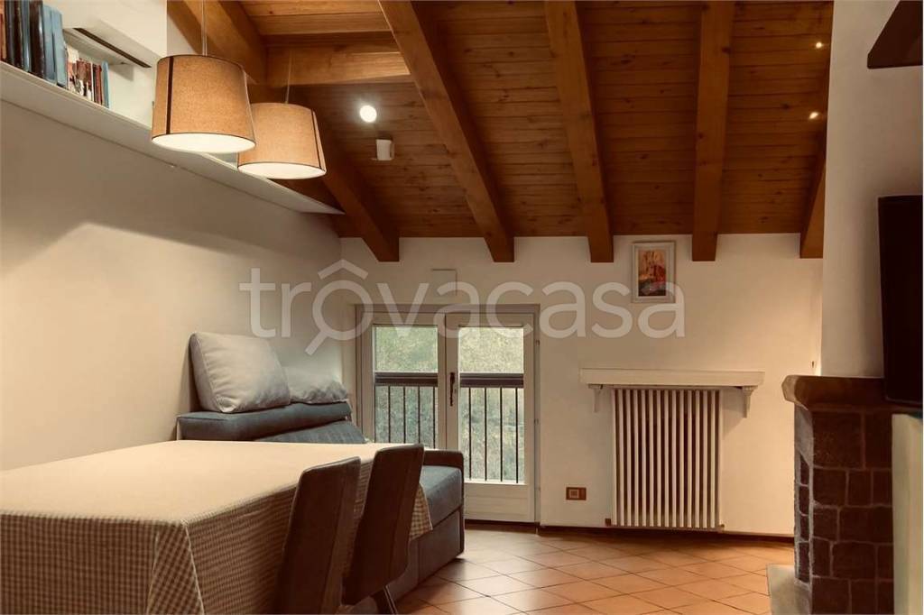 appartamento in vendita a Varese in zona Bizzozero