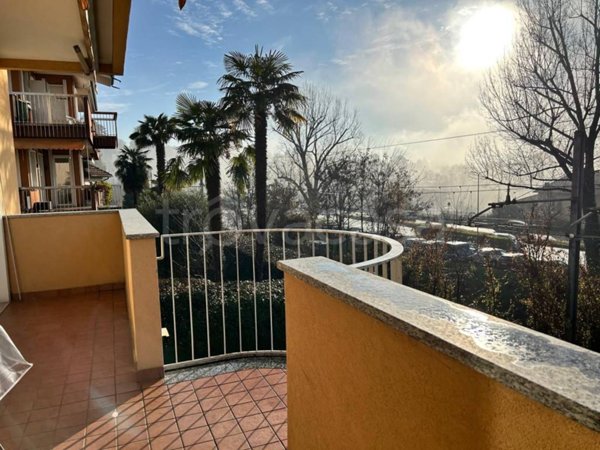 appartamento in vendita a Varese in zona Casbeno