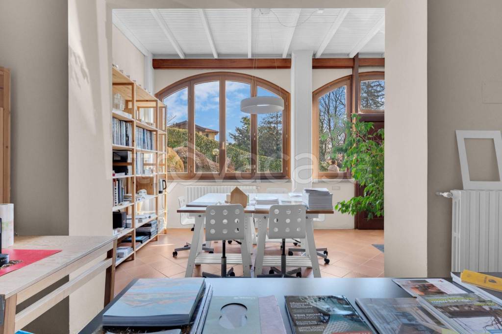 casa indipendente in vendita a Varese in zona Velate