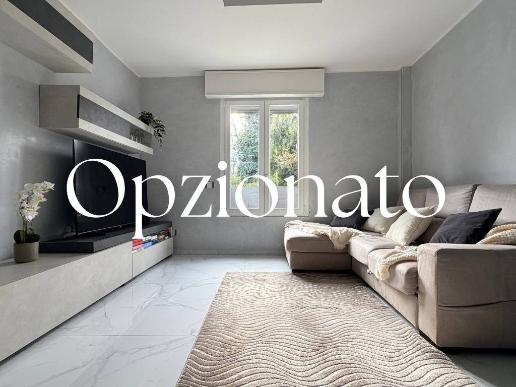 appartamento in vendita a Varese in zona Sant'Ambrogio
