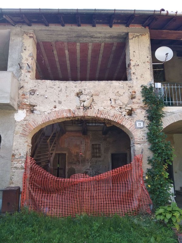 appartamento in vendita a Varese in zona Cartabbia