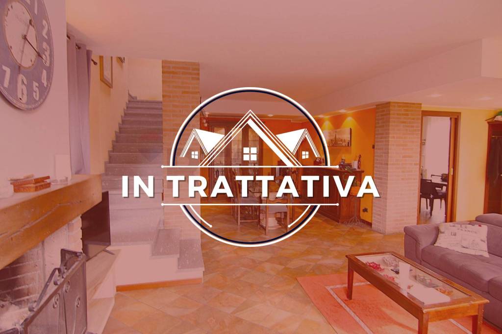 casa indipendente in vendita a Varese in zona Bizzozero