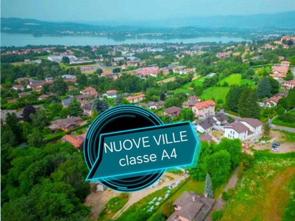casa indipendente in vendita a Varese in zona Avigno