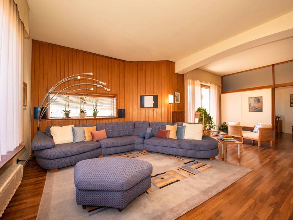 appartamento in vendita a Varese in zona Bosto