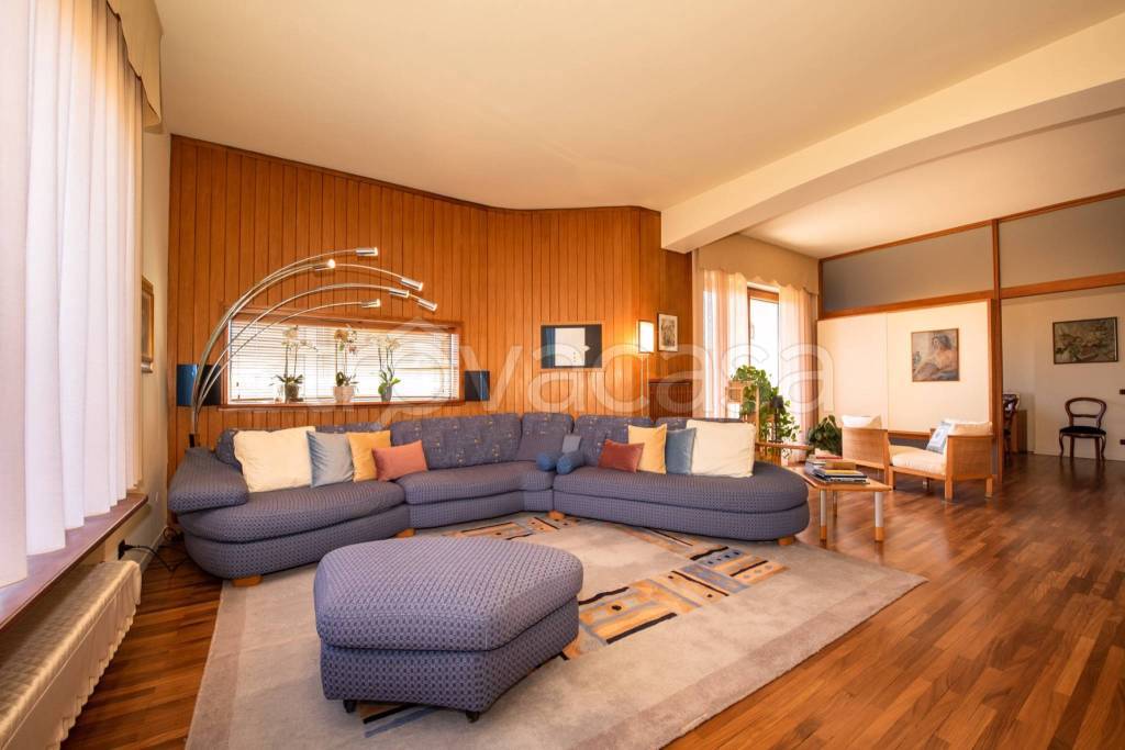 appartamento in vendita a Varese in zona Bosto