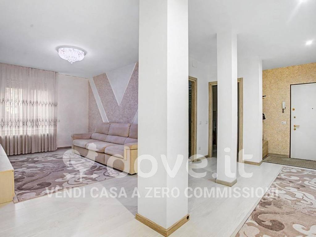 appartamento in vendita a Varese in zona Giubiano