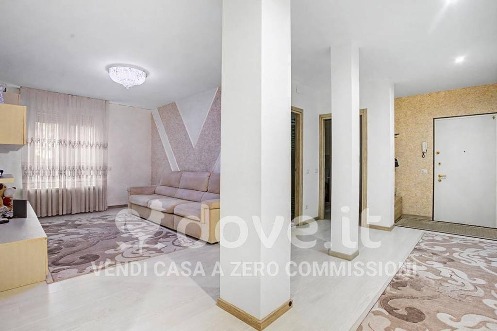 appartamento in vendita a Varese in zona Giubiano