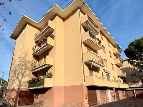 appartamento in vendita a Varese in zona Masnago