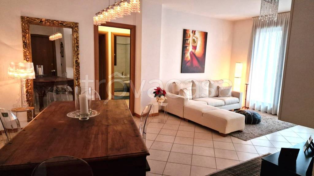 appartamento in vendita a Varese in zona Bosto