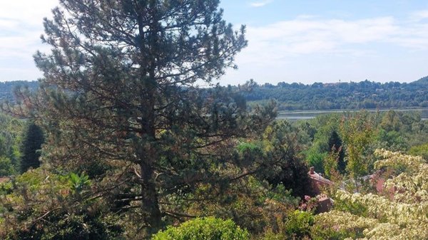 casa indipendente in vendita a Varese in zona Lissago