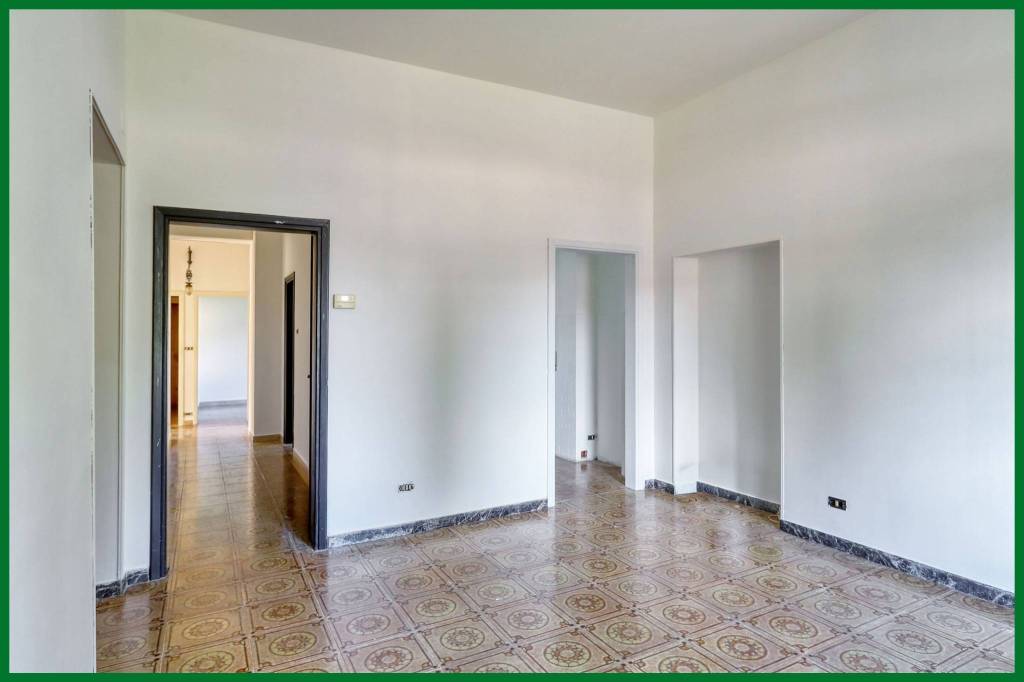 appartamento in vendita a Varese in zona Giubiano