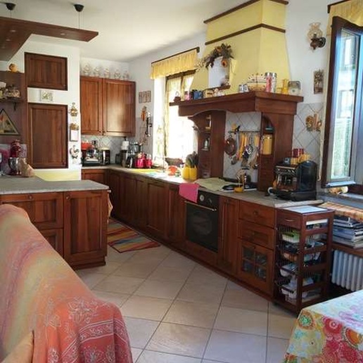 casa indipendente in vendita a Varese