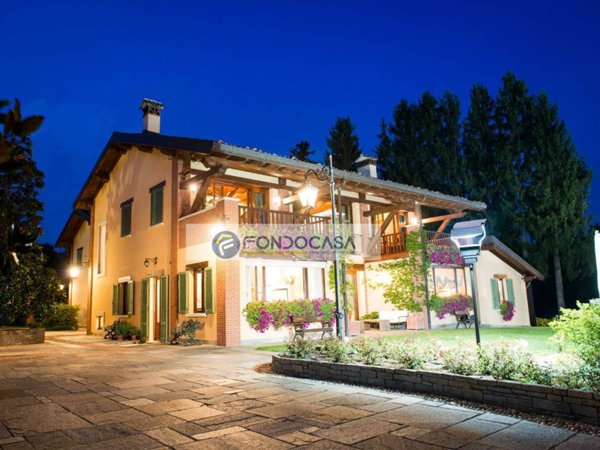 negozio in vendita a Varese in zona Bizzozero