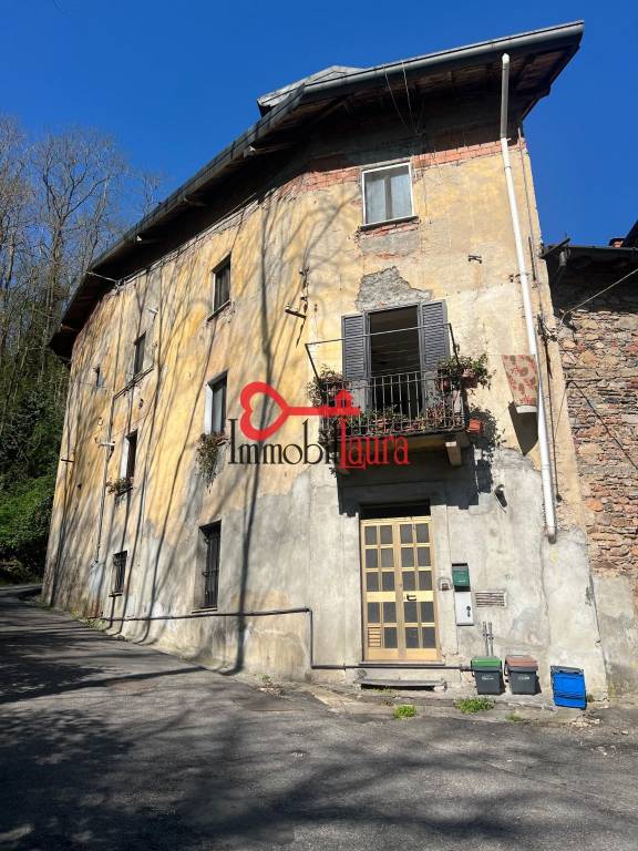 appartamento in vendita a Varese in zona Sant'Ambrogio