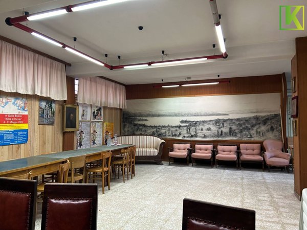 ufficio in vendita a Varese in zona Centro Città