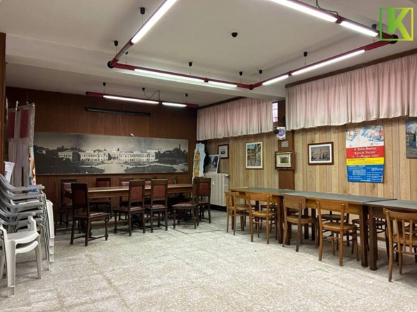 ufficio in vendita a Varese in zona Viale Aguggiari