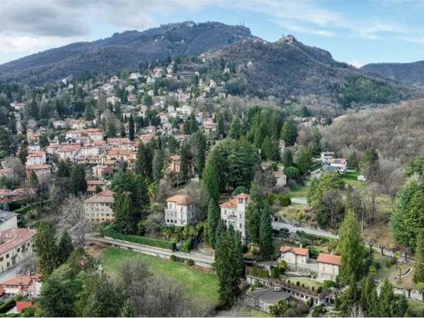 ufficio in vendita a Varese in zona Avigno