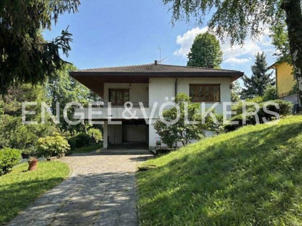 casa indipendente in vendita a Varese in zona Capolago