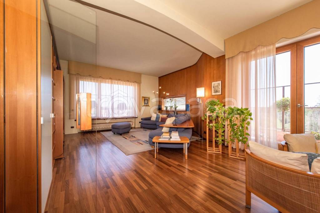 appartamento in vendita a Varese in zona Bosto