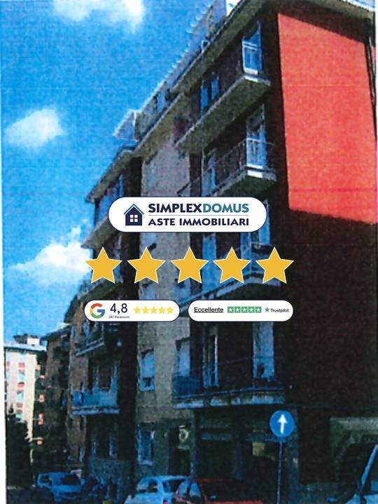 appartamento in vendita a Varese in zona Biumo