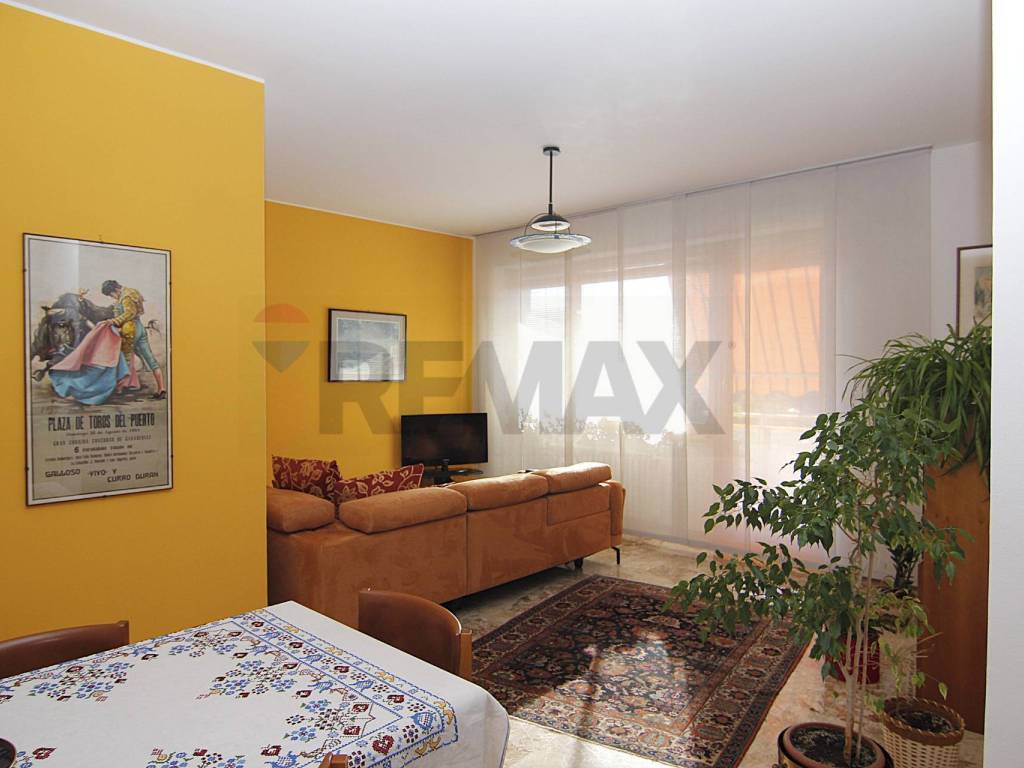 appartamento in vendita a Varese in zona Biumo