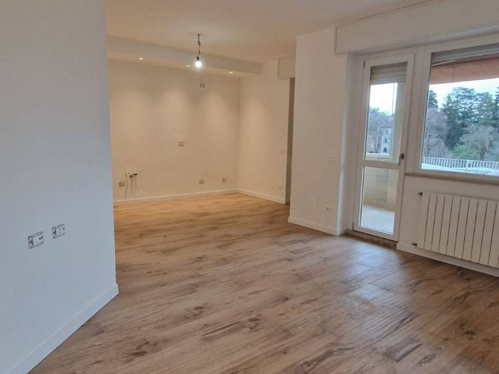 appartamento in vendita a Varese in zona Ippodromo