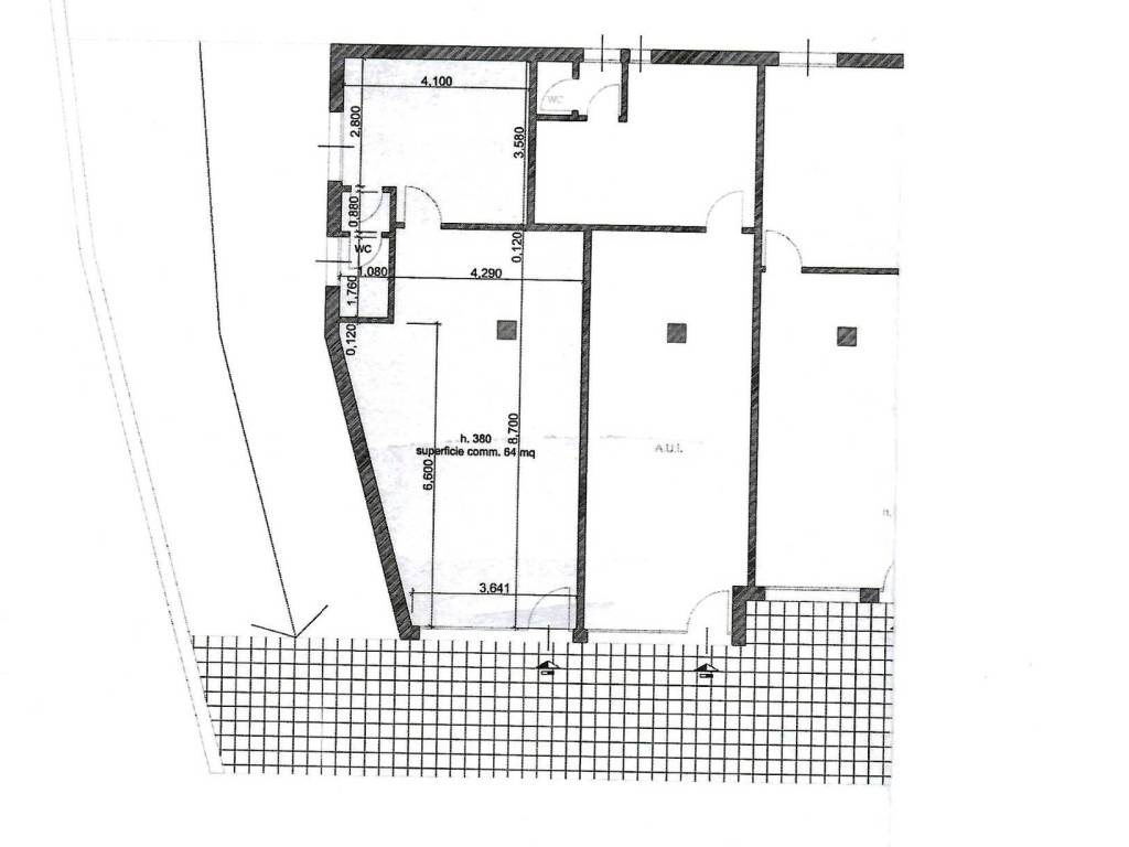 negozio in vendita a Varese in zona Bizzozero