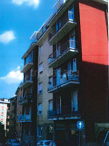 appartamento in vendita a Varese in zona Biumo