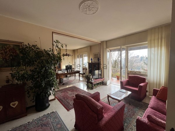 appartamento in vendita a Varese in zona Via Crispi