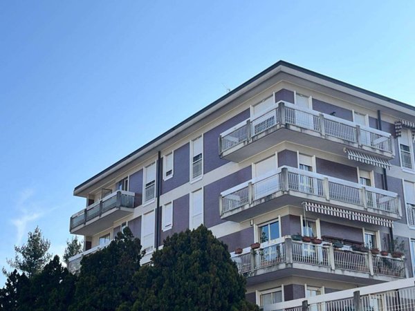 appartamento in vendita a Varese in zona Centro Città