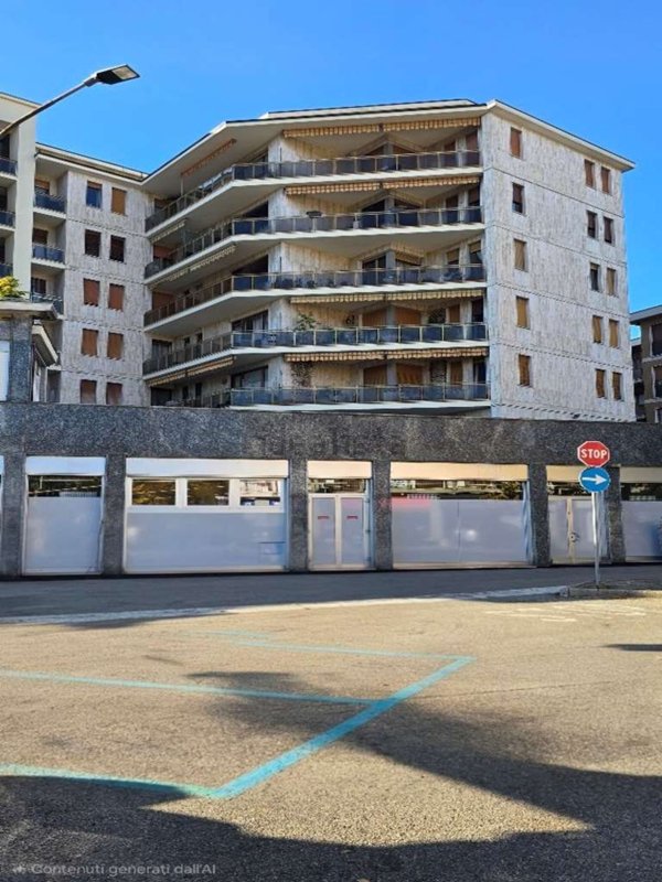 appartamento in vendita a Varese in zona Biumo