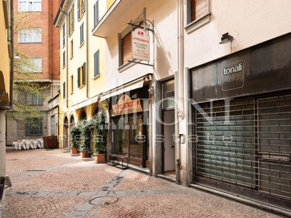 appartamento in vendita a Varese in zona Biumo