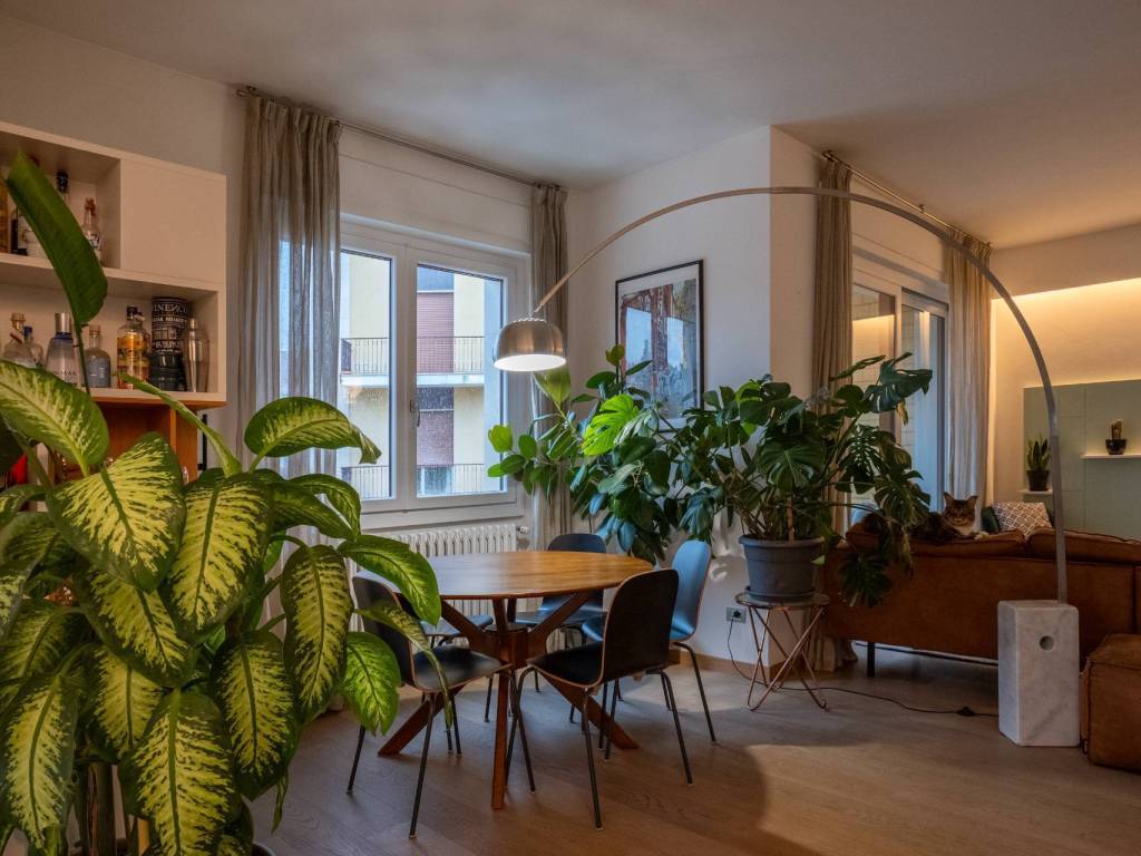 appartamento in vendita a Varese in zona Biumo