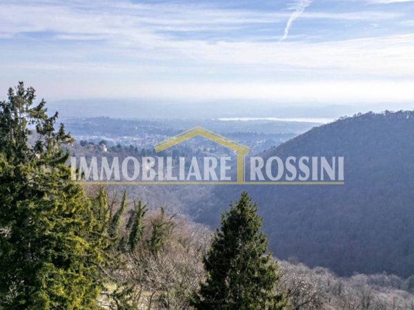 casa indipendente in vendita a Varese in zona Rasa di Varese