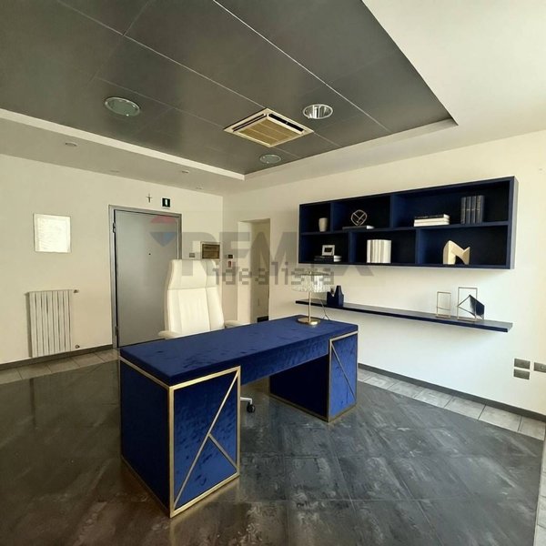 ufficio in vendita a Varese