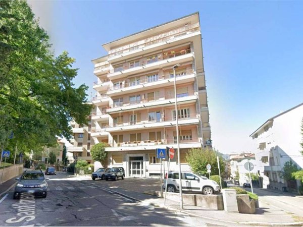 appartamento in vendita a Varese in zona Bosto