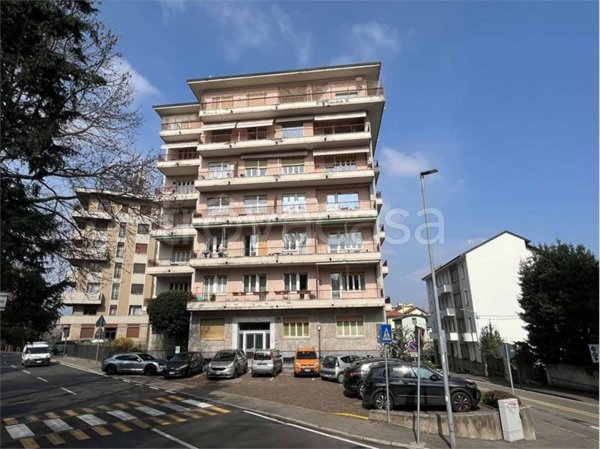 appartamento in vendita a Varese in zona Bosto