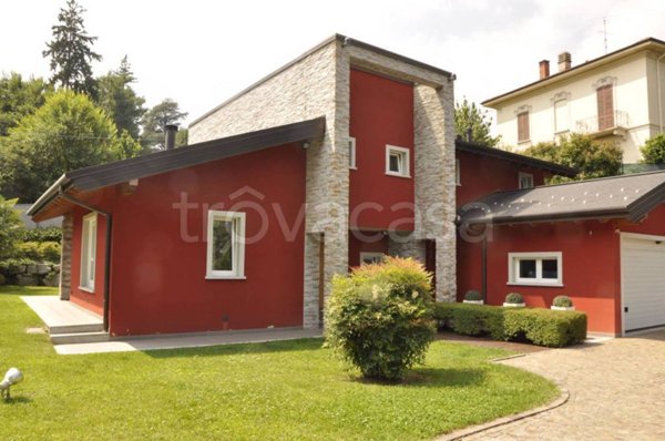 casa indipendente in vendita a Varese in zona Bosto