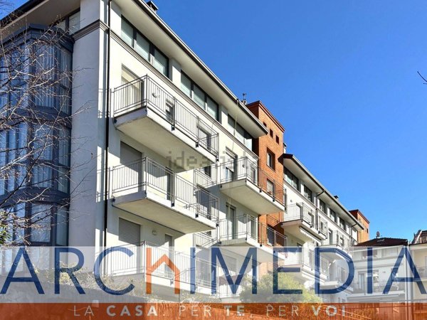 appartamento in vendita a Varese in zona Biumo