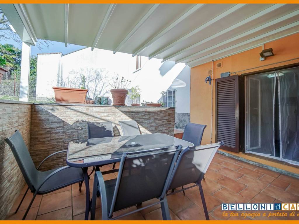 appartamento in vendita a Varese in zona Bizzozero