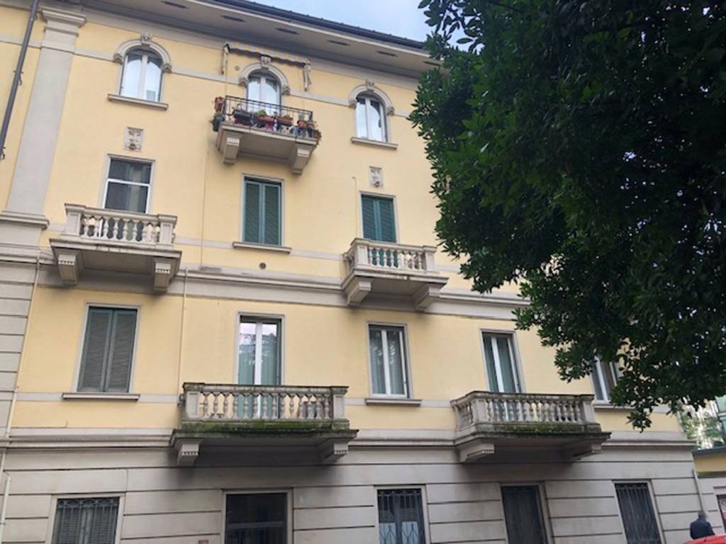 appartamento in vendita a Varese in zona Viale Europa