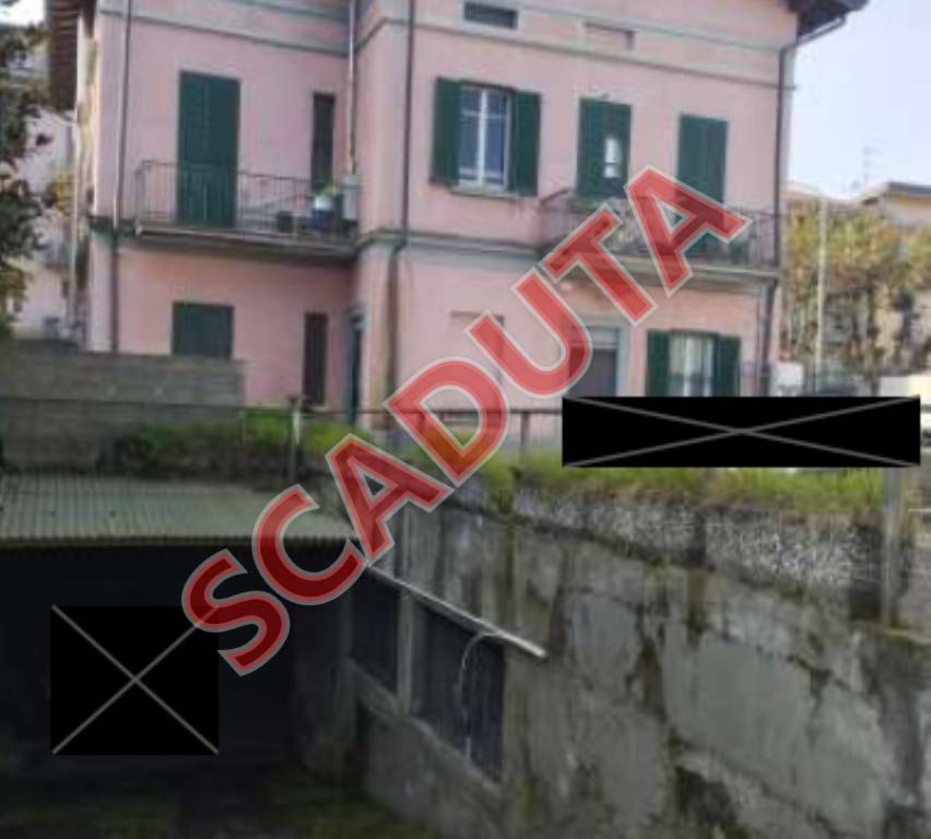 locale commerciale in vendita a Varese