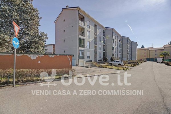 appartamento in vendita a Varese in zona Velate