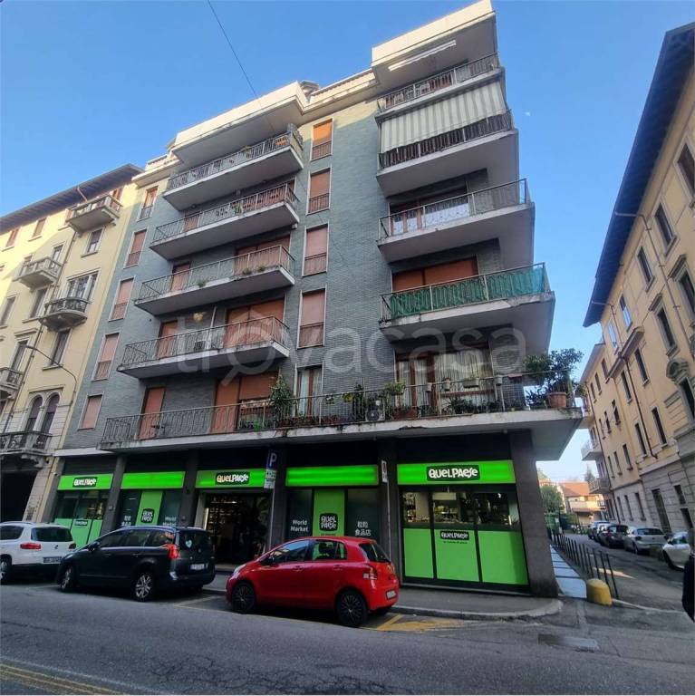 appartamento in vendita a Varese in zona Centro Città
