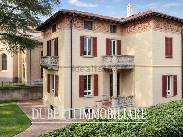 casa indipendente in vendita a Varese in zona Sant'Ambrogio