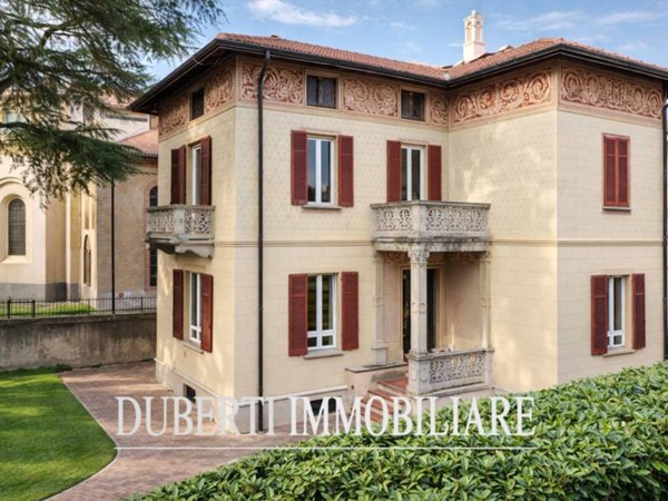 casa indipendente in vendita a Varese in zona Sant'Ambrogio