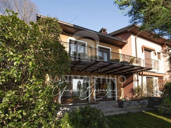 casa indipendente in vendita a Varese in zona Centro Città