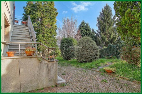 casa indipendente in vendita a Varese in zona Biumo